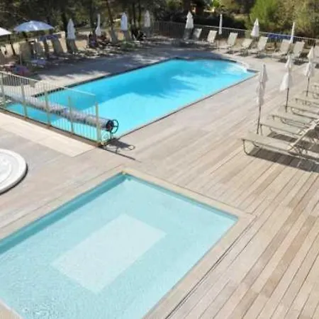 Camping 4 Etoiles - Piscine - Eechdg Campsite Castelnau-de-Guers